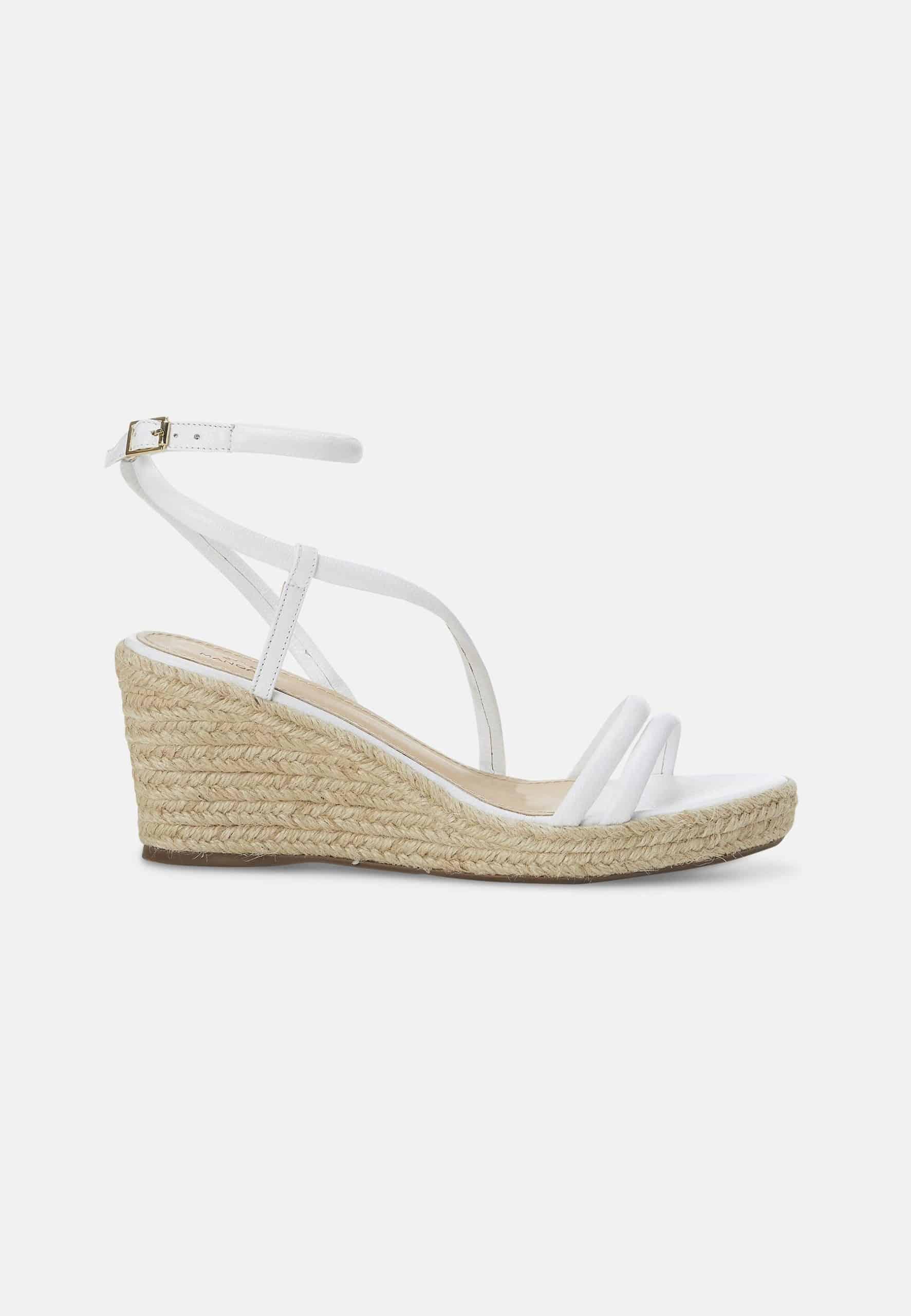 Stylish Mangará Romã Espadrilles Wedges featuring a jute sole and adjustable ankle strap, perfect for any occasion.