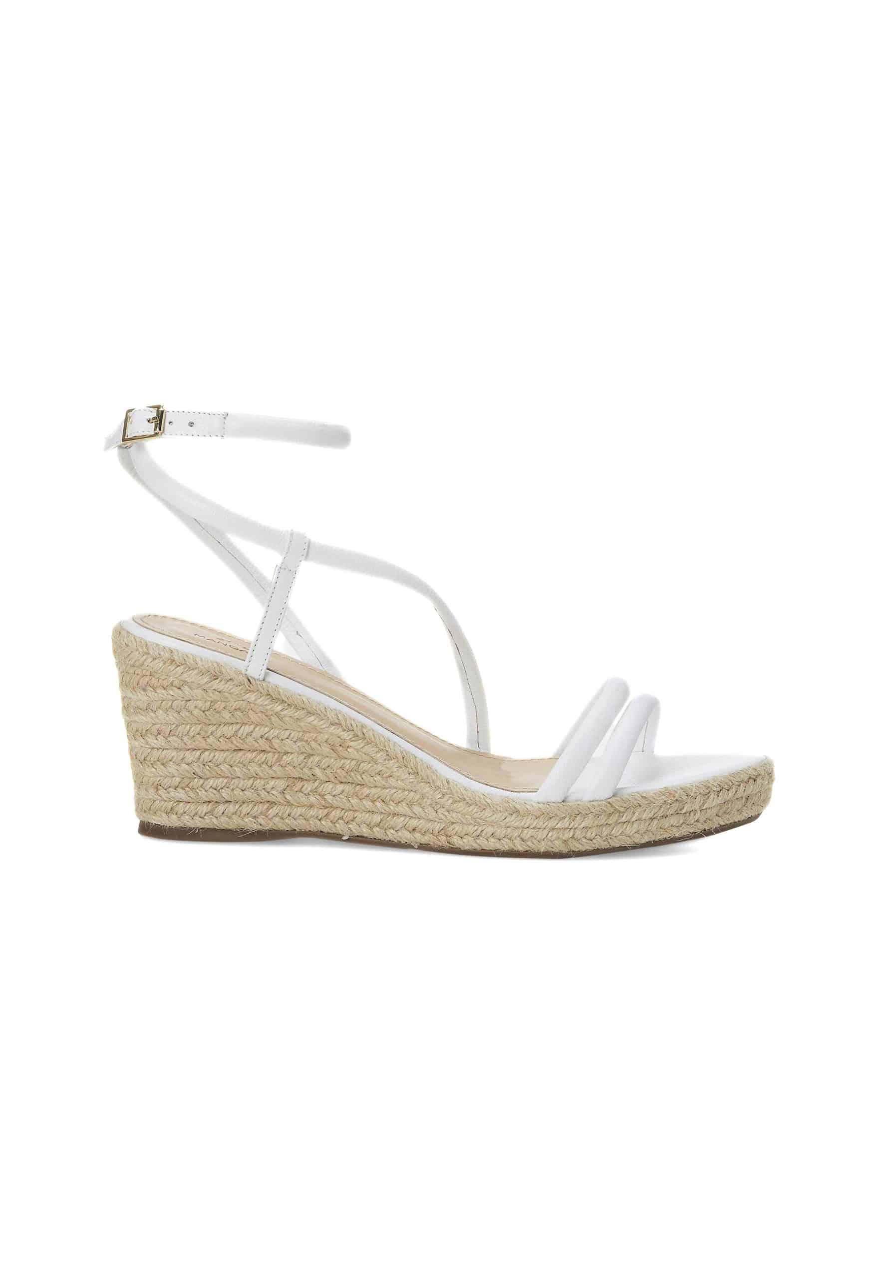 Stylish Mangará Romã Espadrilles Wedges featuring a jute sole and adjustable ankle strap, perfect for any occasion.