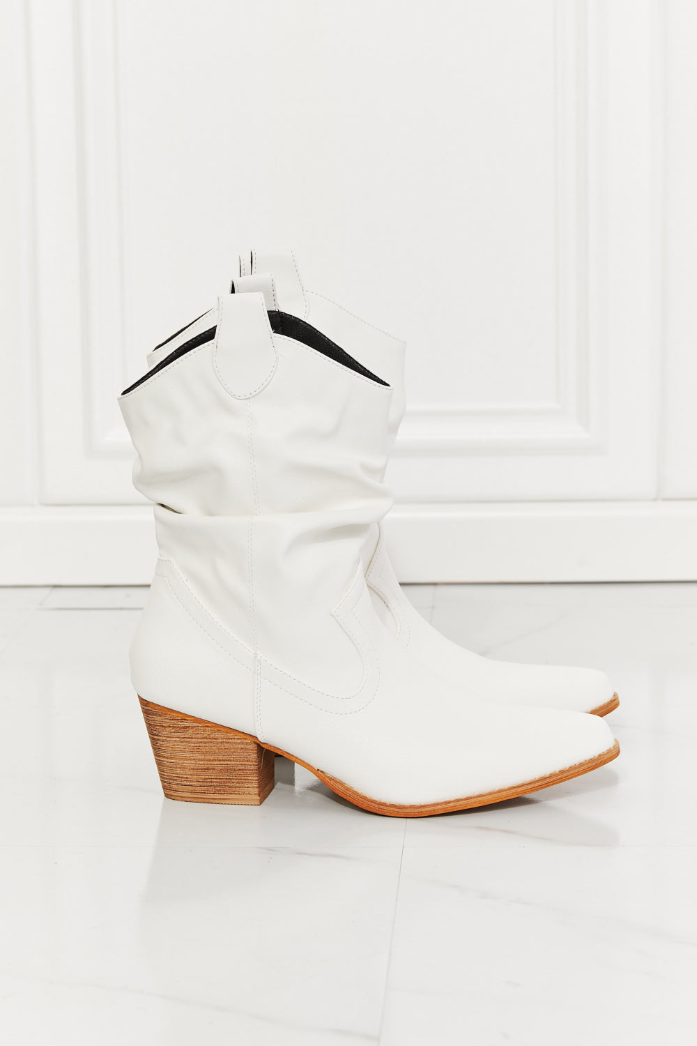 MMShoes Better in Texas Scrunch Cowboy Boots in White, featuring a stylish scrunch design and low block heels, perfect for versatile outfits.