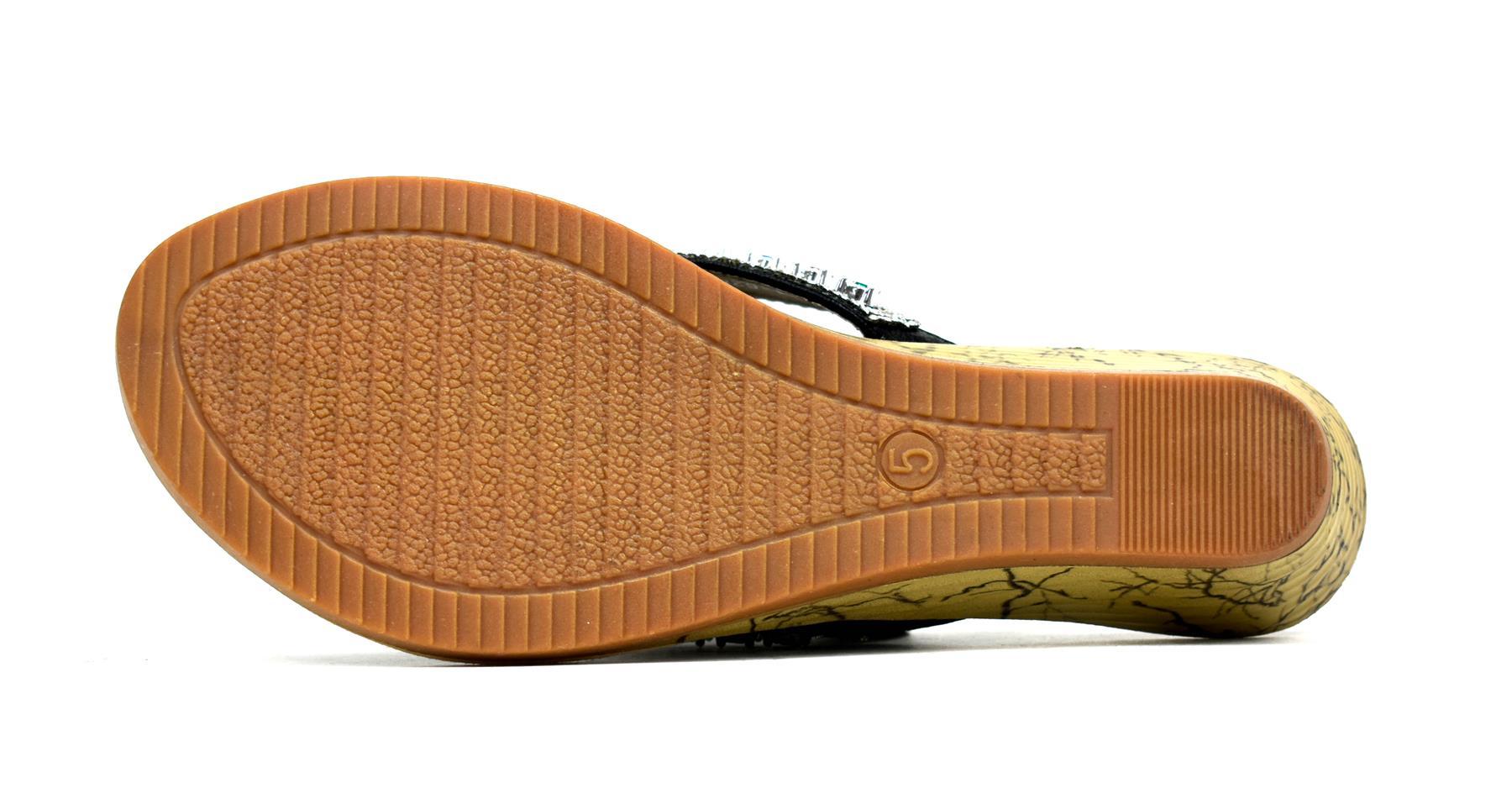 Multigem Toe Post Black sandals featuring a stylish toe post design and durable sole, perfect for casual wear.