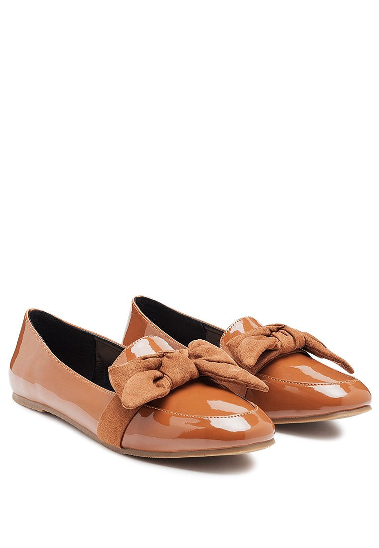 Pecan Pie Loafer featuring a cute bow design, faux suede upper, and TPR outer sole, perfect for casual wear.