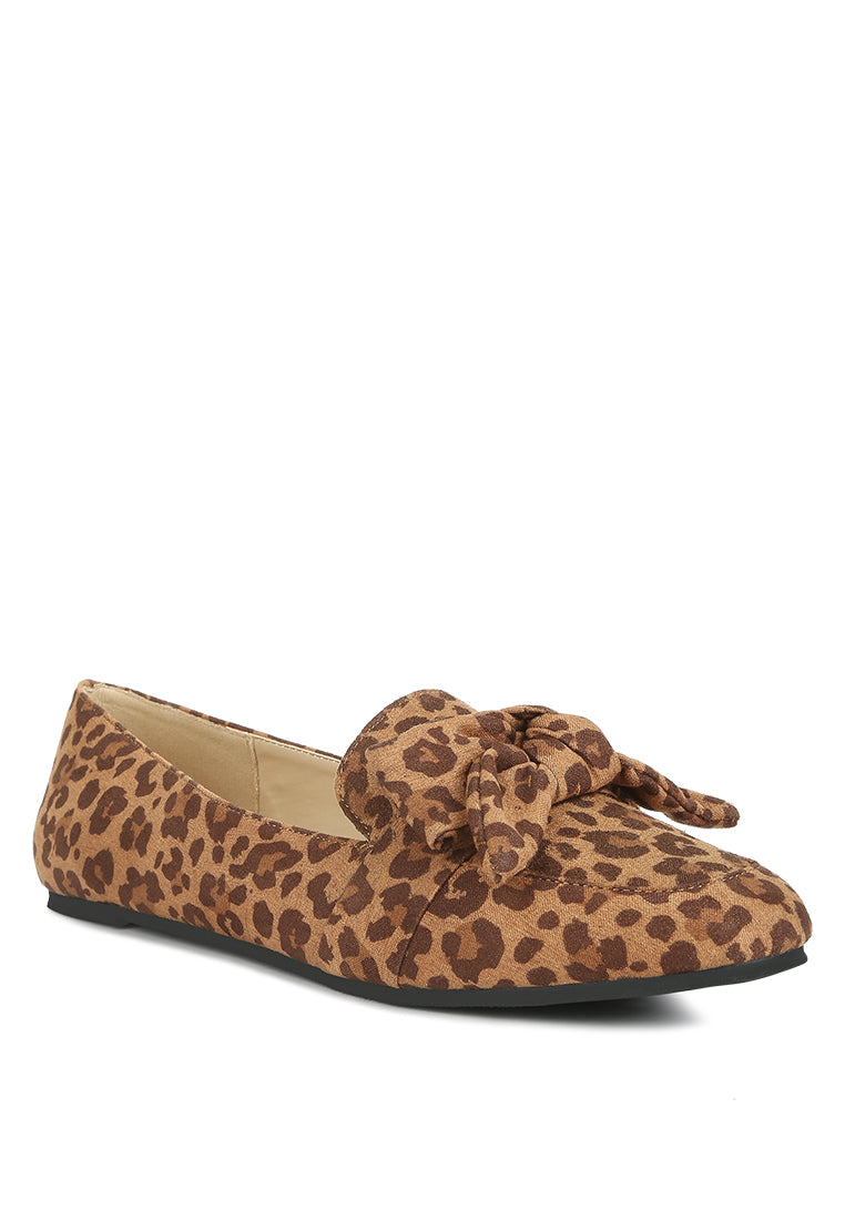 Pecan Pie Loafer featuring a cute bow design, faux suede upper, and TPR outer sole, perfect for casual wear.