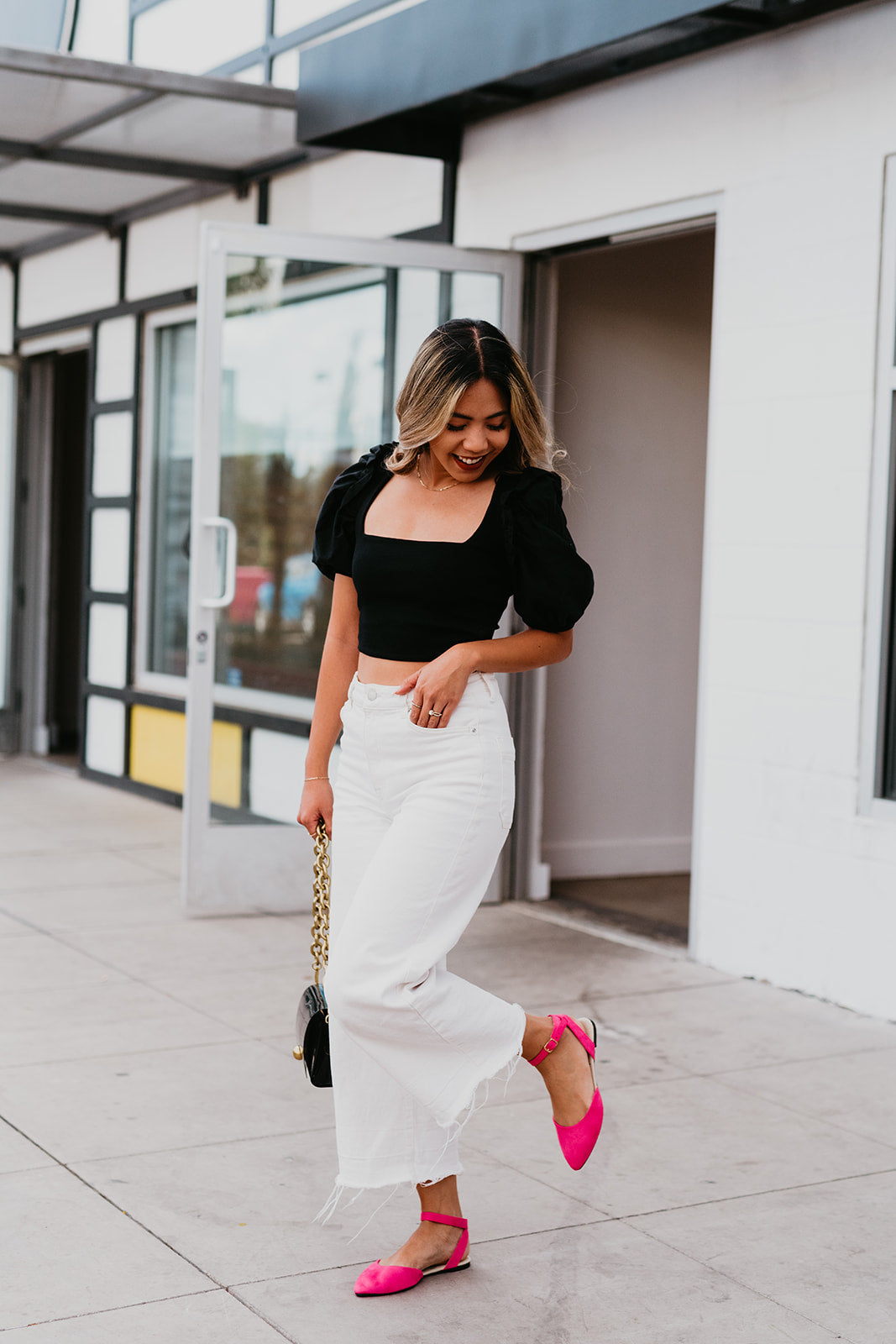 Stylish hot pink slingback flats with a chic design, perfect for summer events.