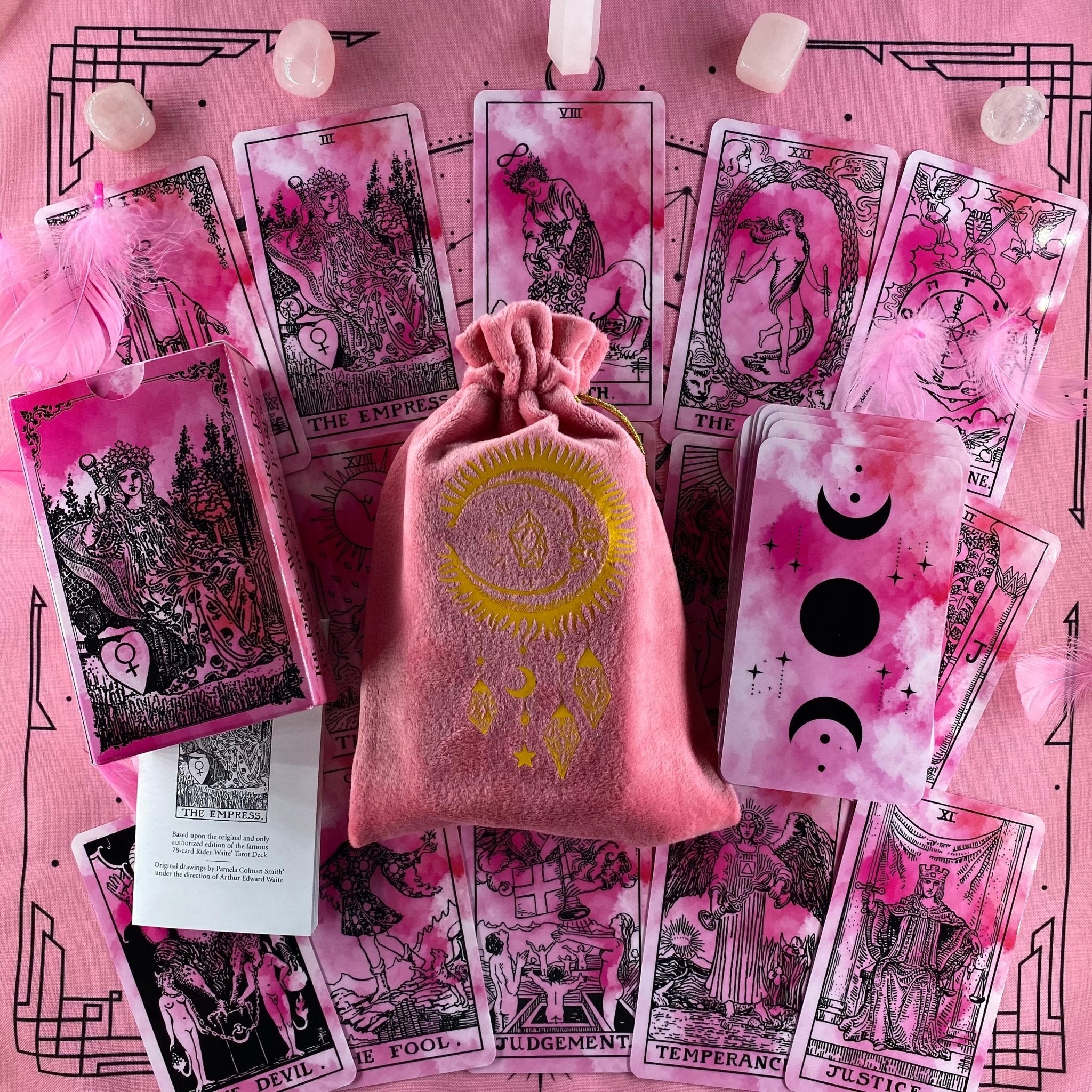 A soft pink velvet bag designed for tarot cards, featuring a durable construction and elegant appearance, perfect for tarot enthusiasts.