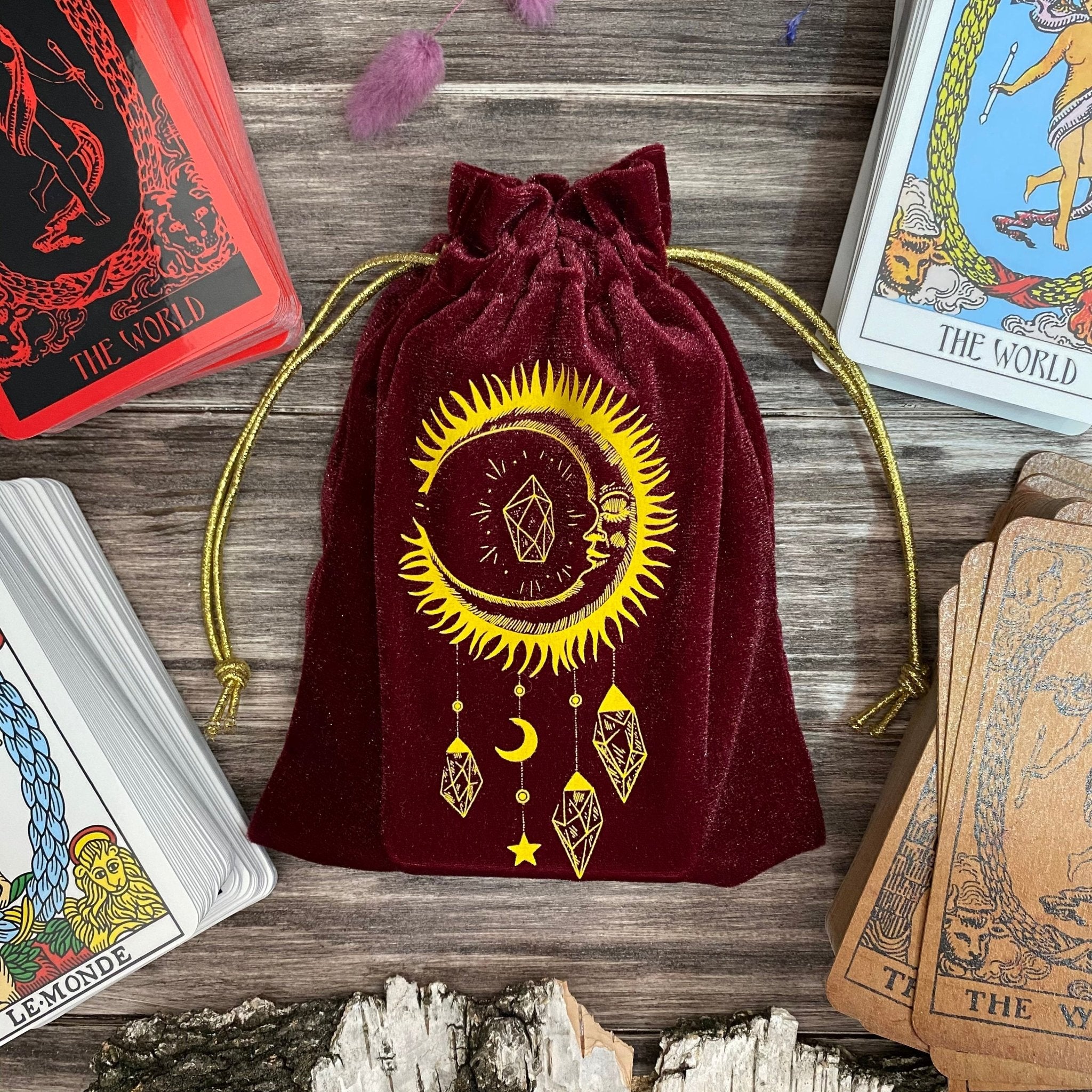 Luxurious red and gold velvet tarot bag designed for storing tarot cards, featuring a soft texture and elegant appearance.