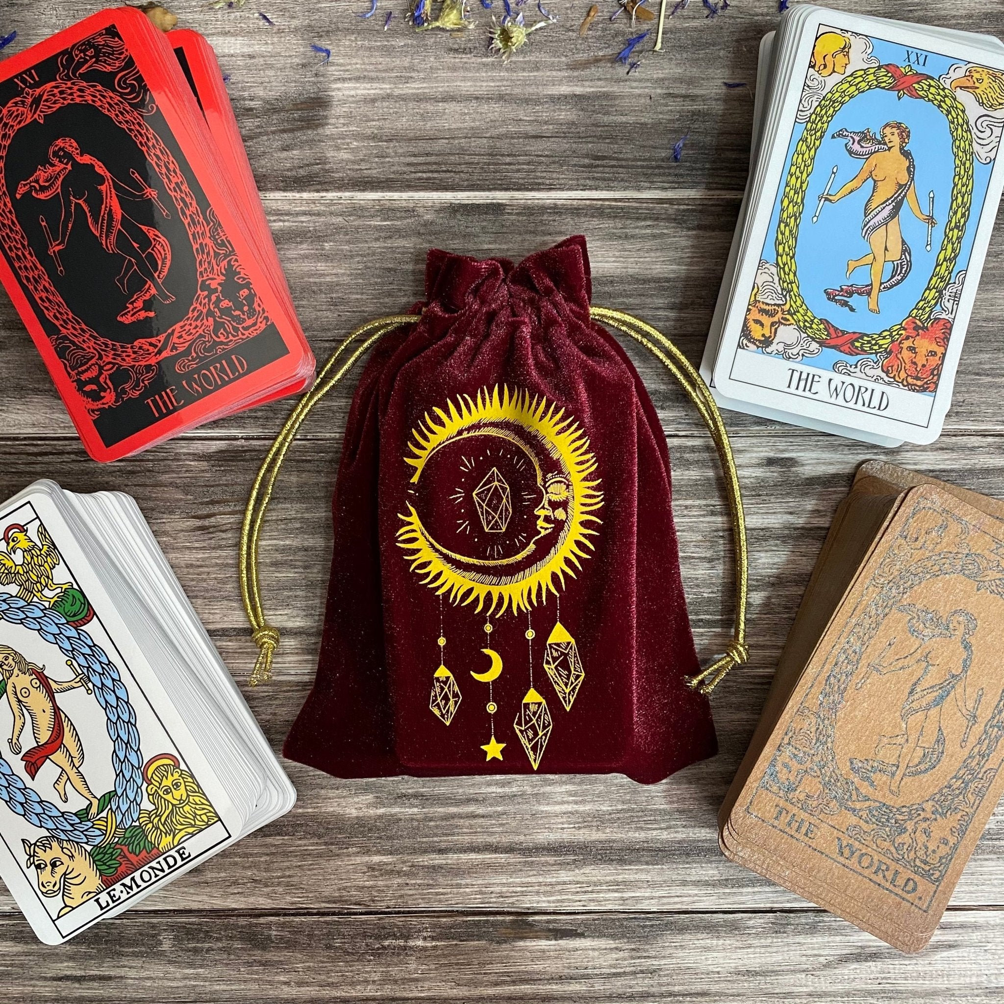 Luxurious red and gold velvet tarot bag designed for storing tarot cards, featuring a soft texture and elegant appearance.