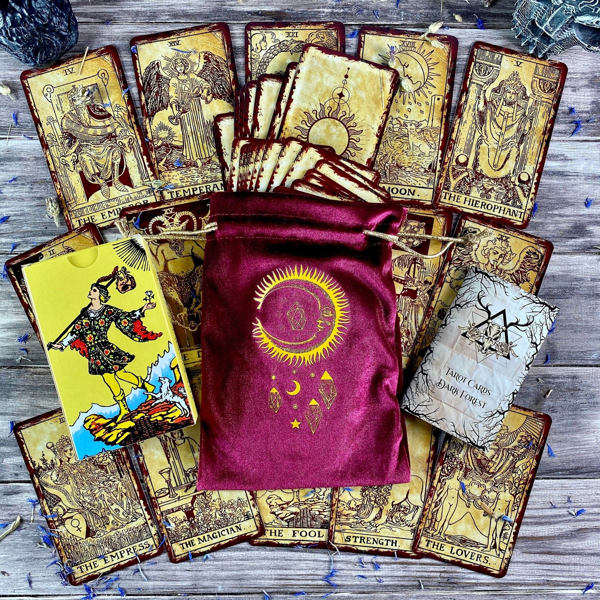 Luxurious red and gold velvet tarot bag designed for storing tarot cards, featuring a soft texture and elegant appearance.