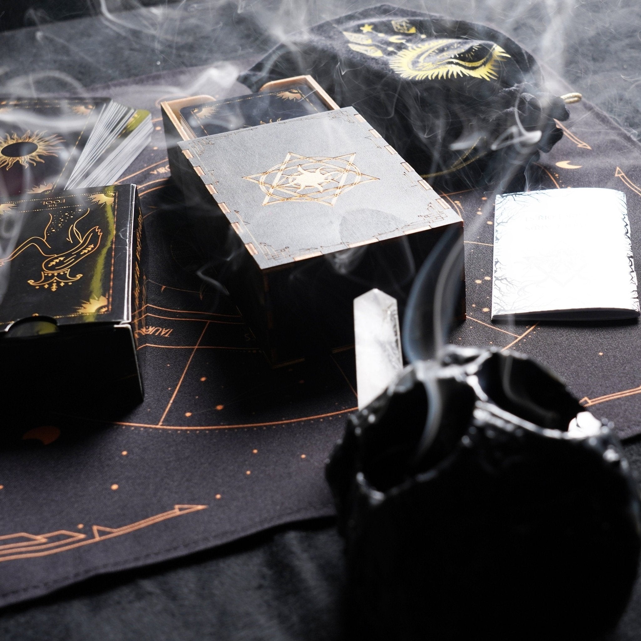 Luxurious black and gold velvet tarot cards bag, designed for protection and style, featuring soft fabric and elegant accents.