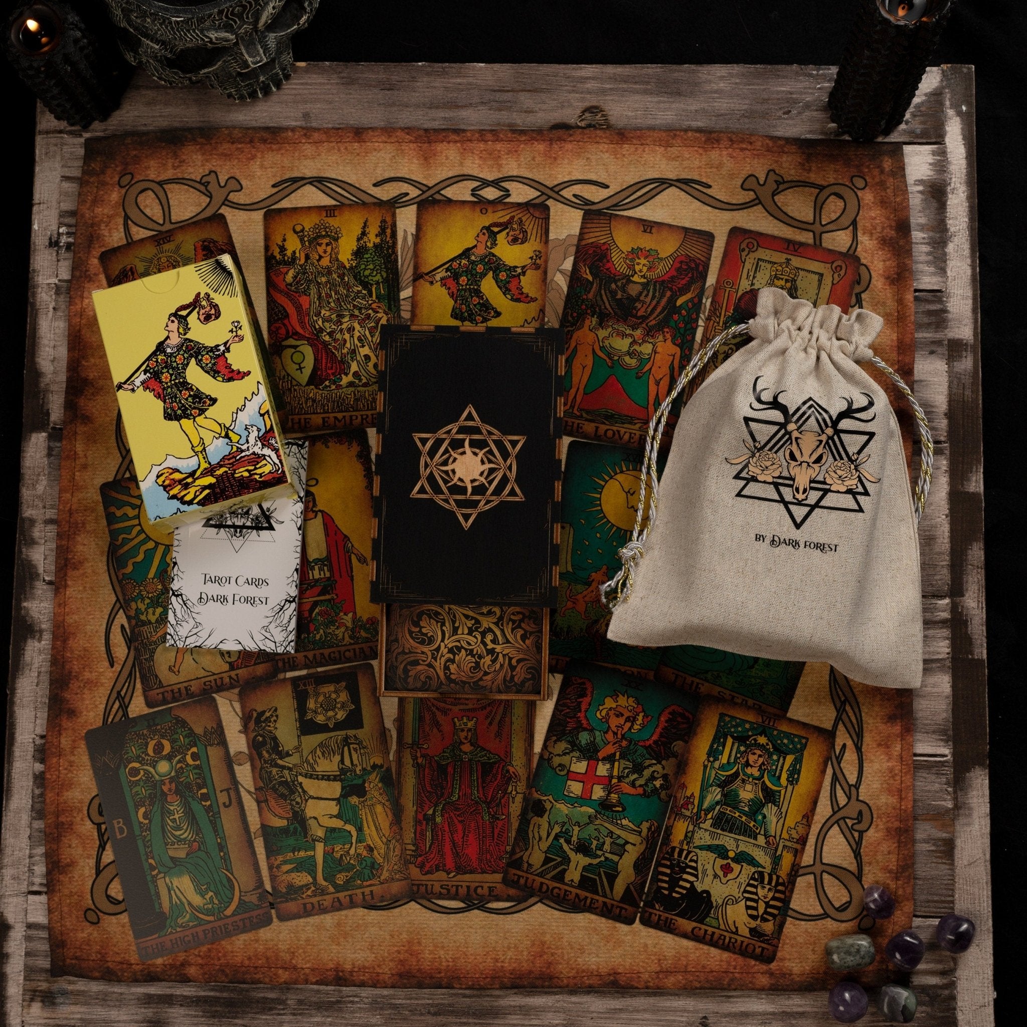 Waterproof Eco Plastic Vintage Tarot Set featuring 78 cards, guidebook, linen bag, and silk cloth, all in a stylish cardboard box.