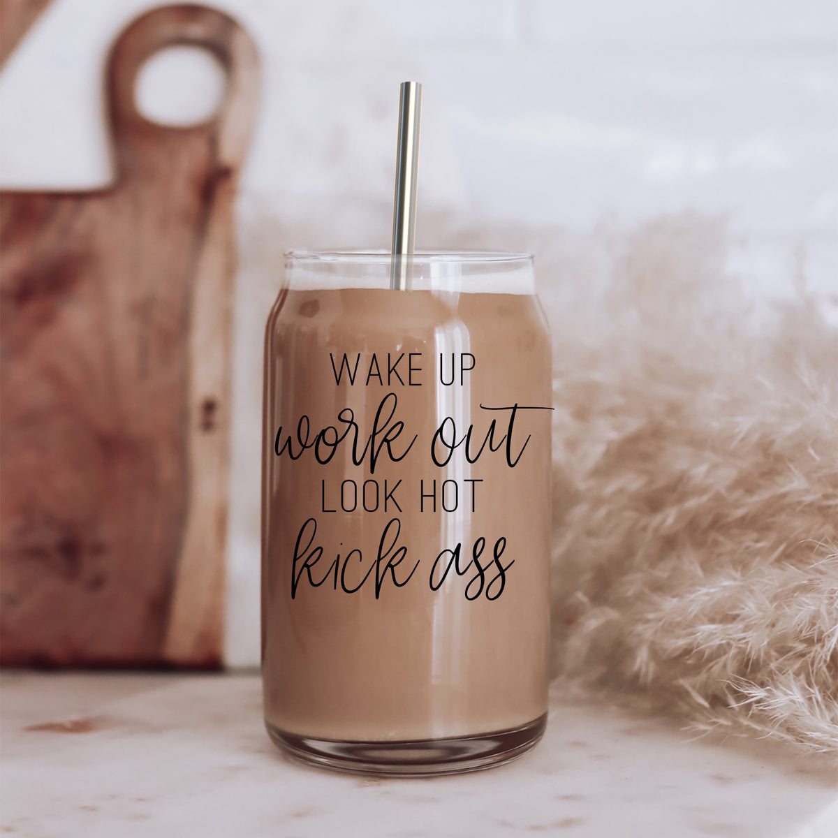 Wake Up Look Hot Set featuring stylish glass cups with bamboo lids and stainless steel straws, perfect for hot and cold beverages.