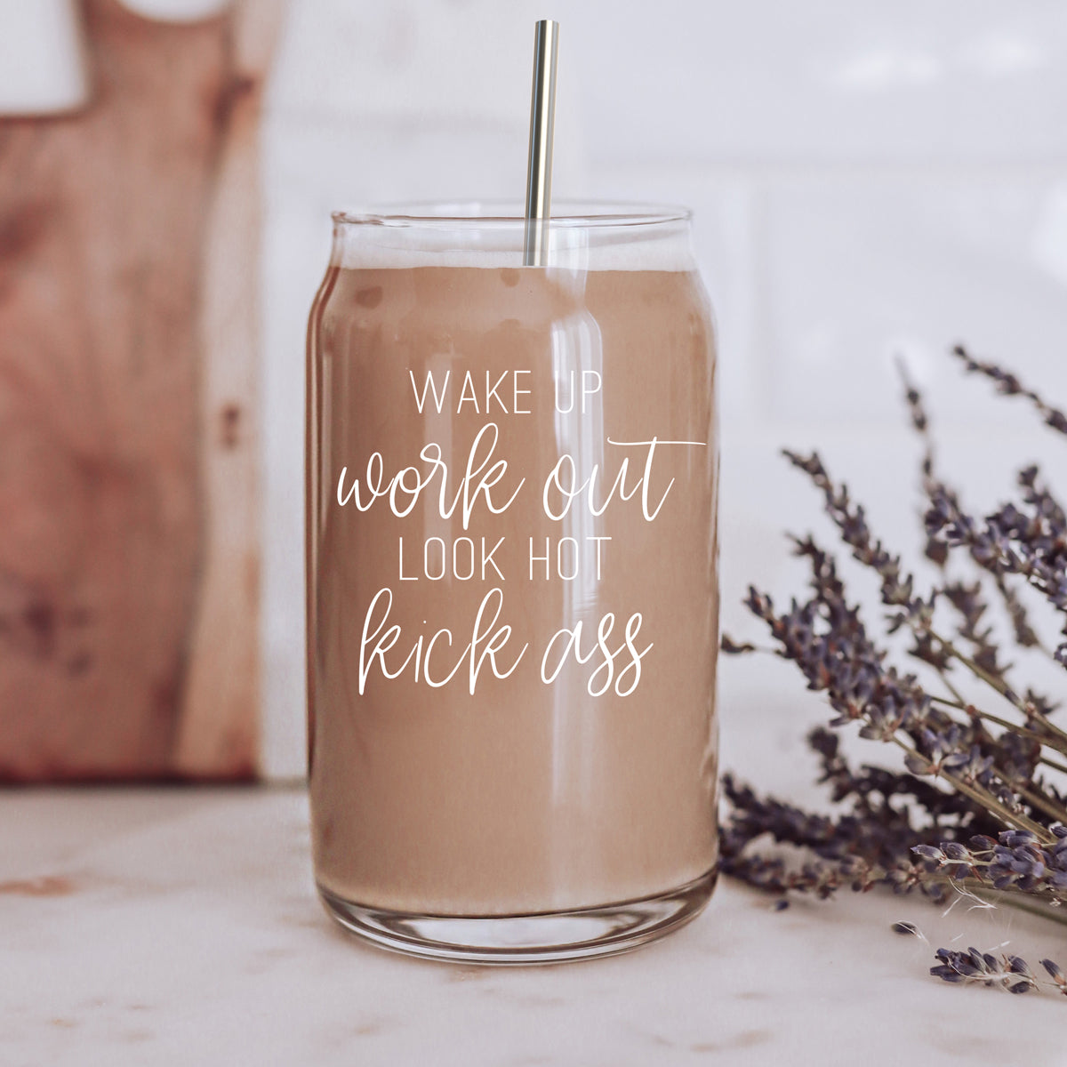 Wake Up Look Hot Set featuring stylish glass cups with bamboo lids and stainless steel straws, perfect for hot and cold beverages.