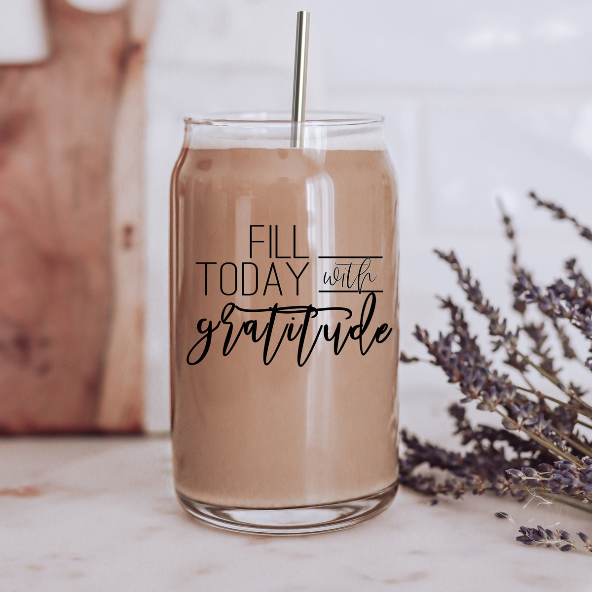 Gratitude Set featuring high borosilicate glass cups with bamboo lids and stainless steel straws, perfect for various beverages.