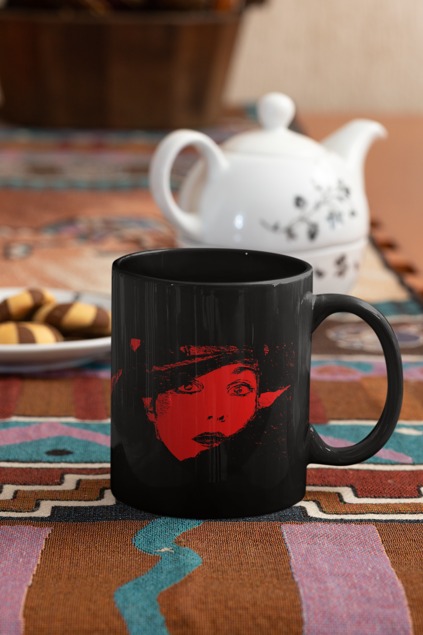 Mona Modern Pop Art Coffee Mug featuring a black and red pop art design, showcasing its ergonomic handle and ceramic material.