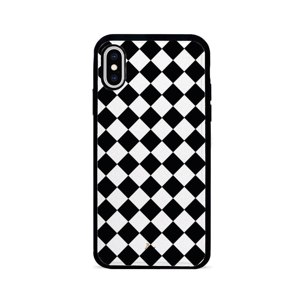 GOLF le MAAD Black and White leather case for iPhone X/XS, showcasing saffiano leather texture and rubber rim.