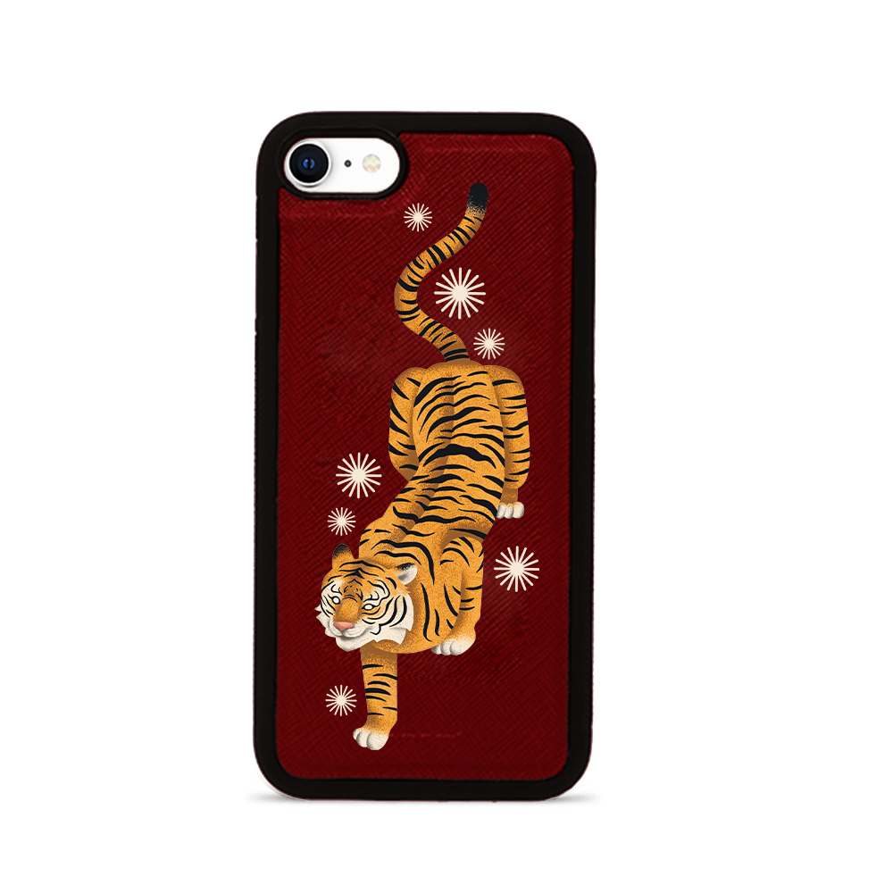 MAAD Tiger Red Leather Case for iPhone 7/8/SE with soft rubber rim and personalization options.