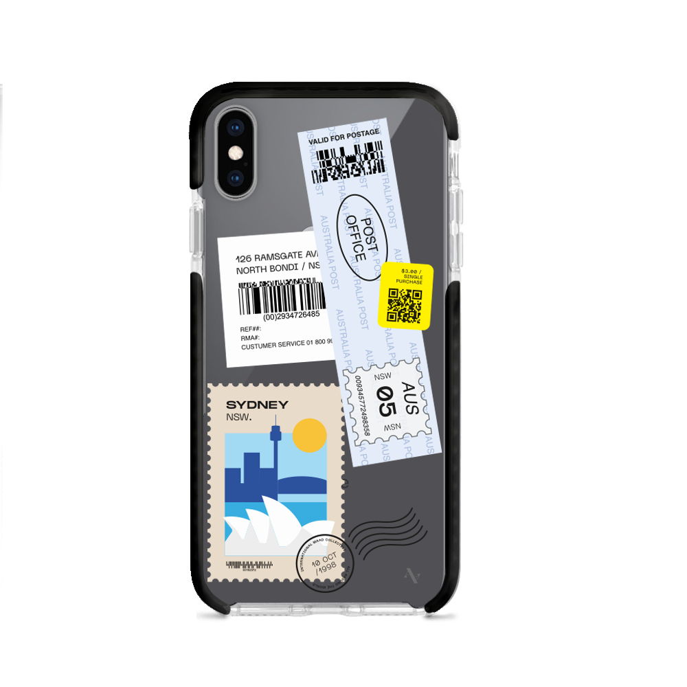 MAAD World Clear Case for iPhone XS MAX, showcasing a slim and transparent design that protects the device while highlighting its original aesthetics.