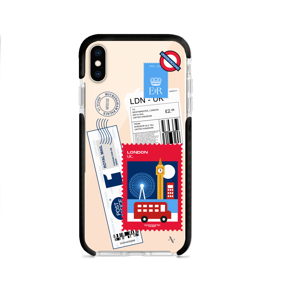 MAAD World Clear Case for iPhone XS MAX, showcasing a slim and transparent design that protects the device while highlighting its original aesthetics.