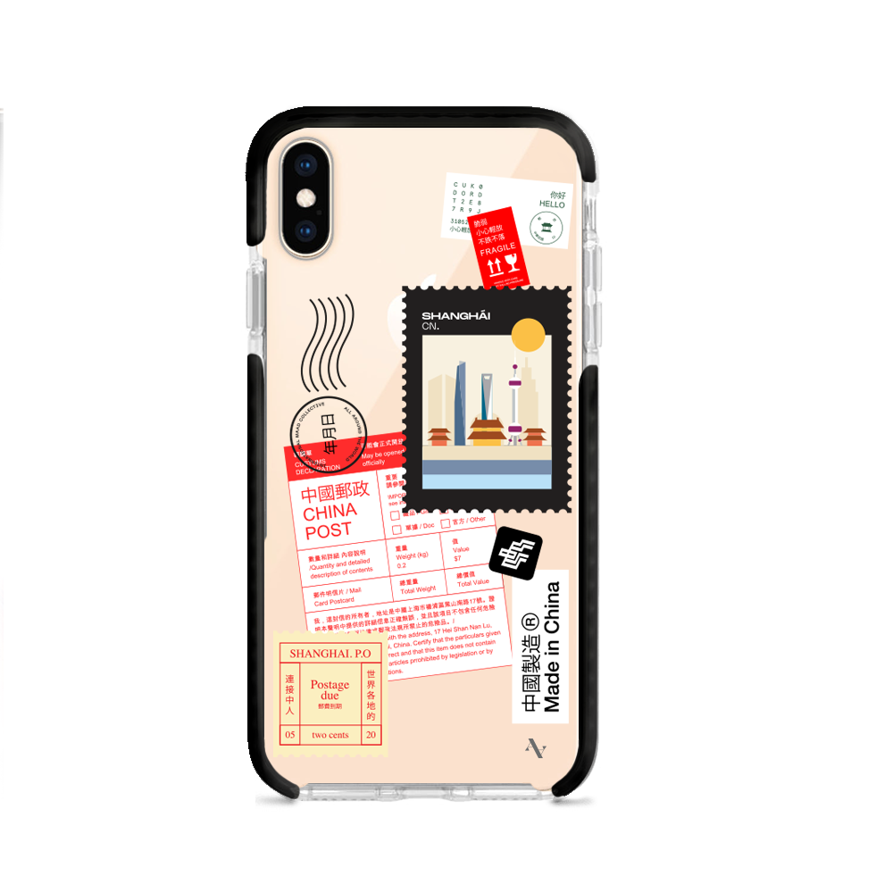 MAAD World Clear Case for iPhone XS MAX, showcasing a slim and transparent design that protects the device while highlighting its original aesthetics.