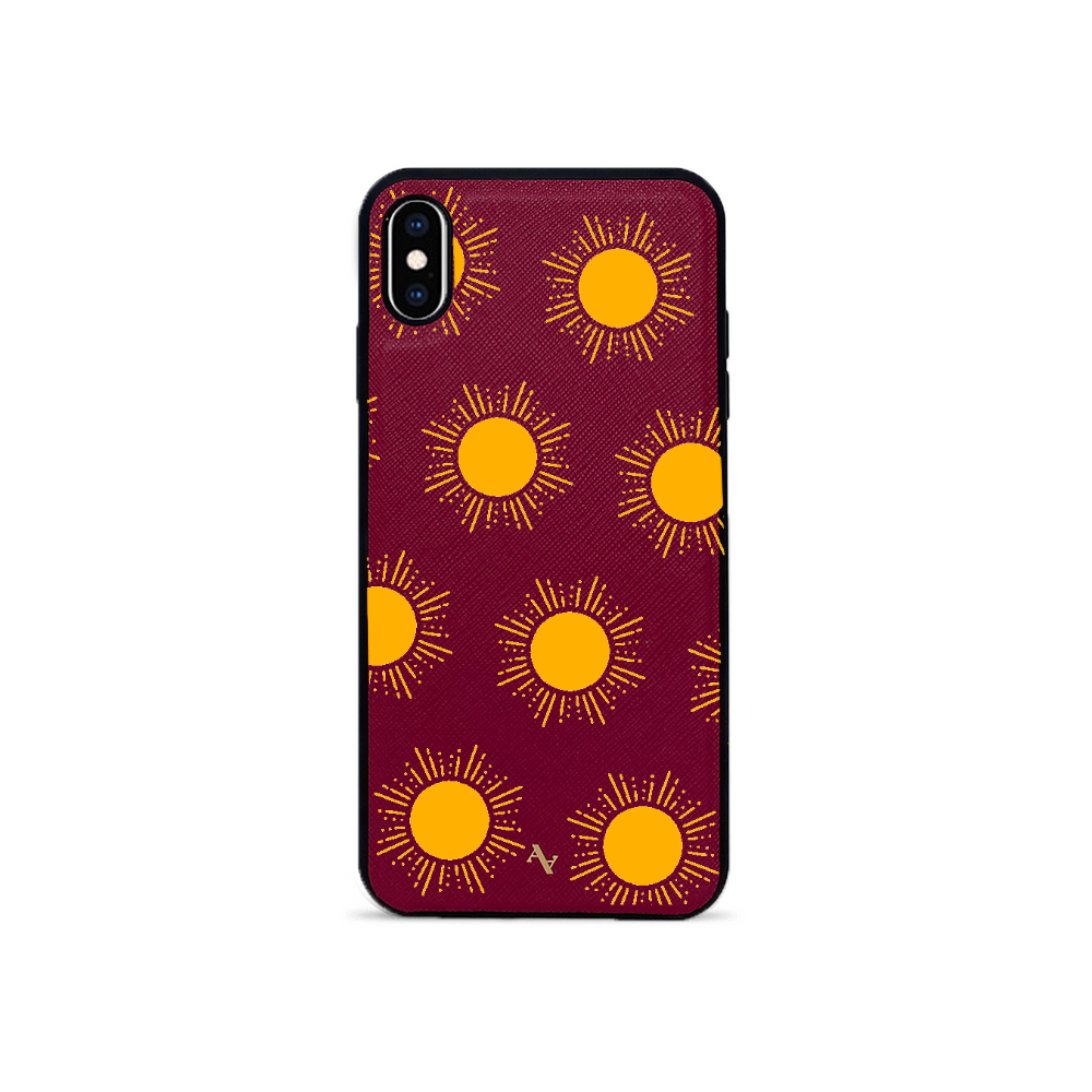 Stylish red leather case for iPhone XS Max with saffiano texture and rubber rim, showcasing personalization options.