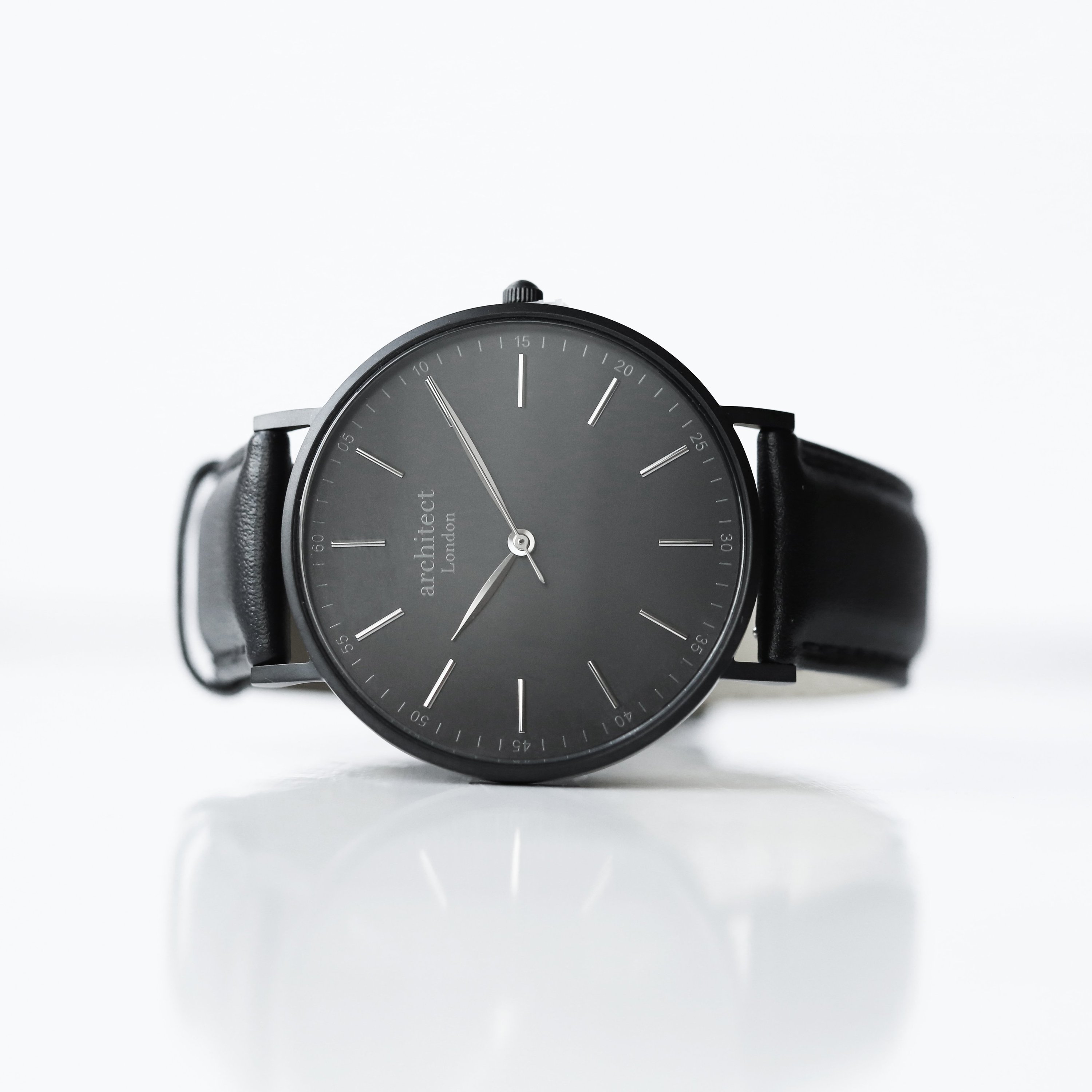 Handwriting Engraving Men's Minimalist Watch with Jet Black Strap, showcasing its sleek design and personalized engraving option.