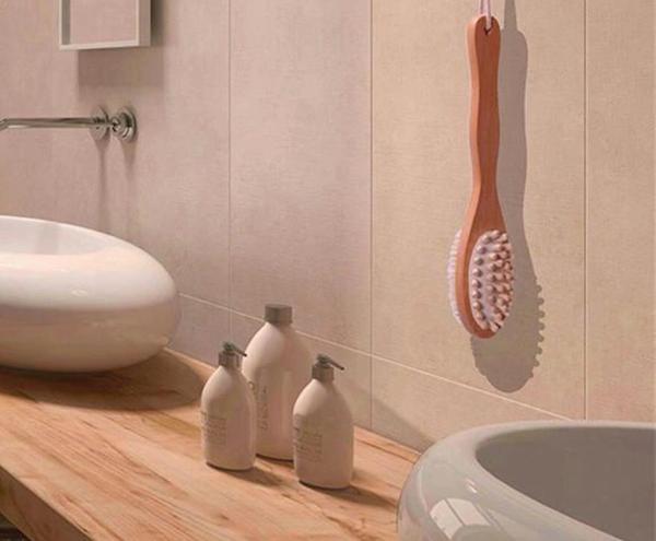 Eco-friendly Bath Body Massage Brush with long wooden handle and boar bristles, perfect for dry brushing and massage.