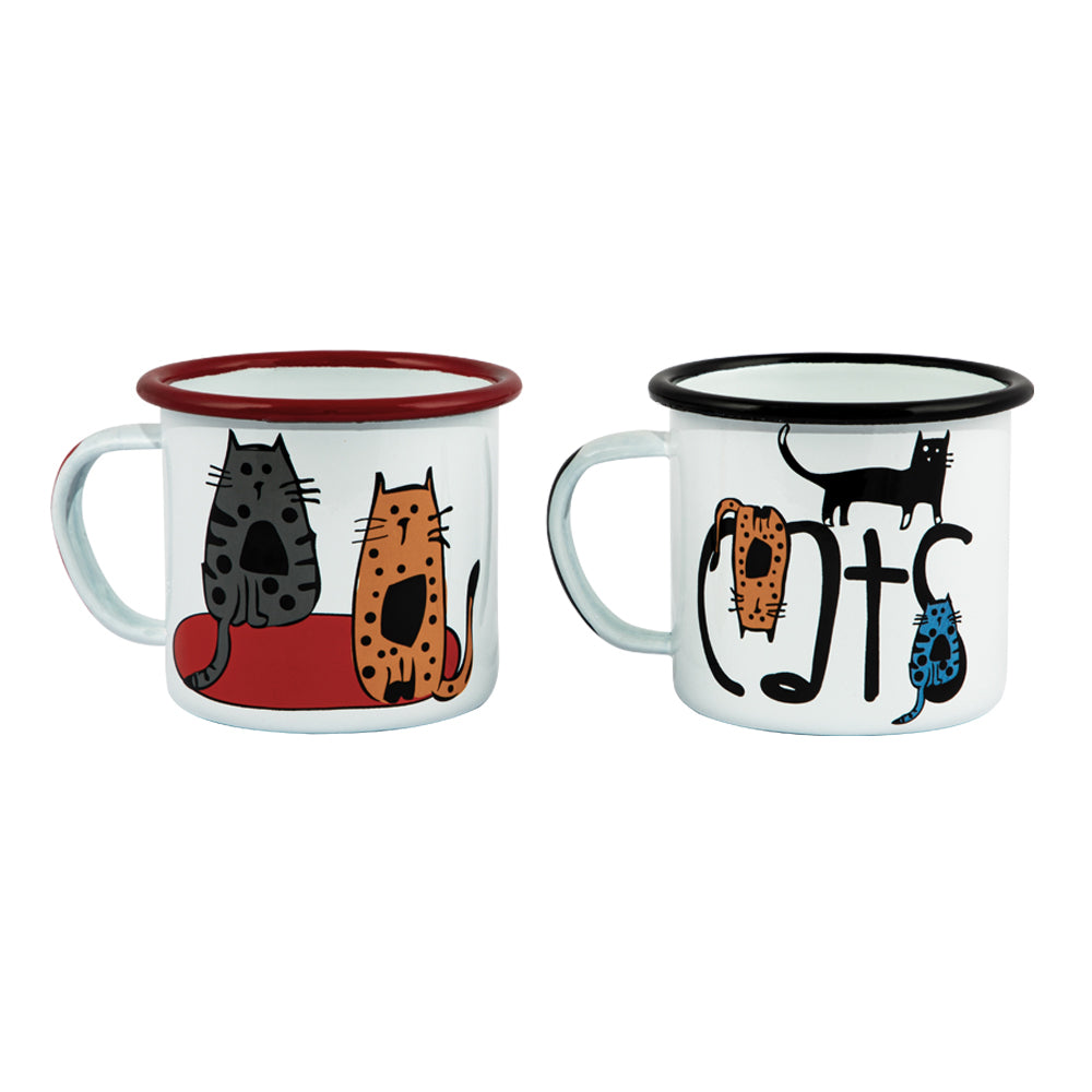 Biggdesign Cats Emaille Mug Set mit buntem Katzenmuster, bestehend aus zwei Tassen, ideal für heiße und kalte Getränke.