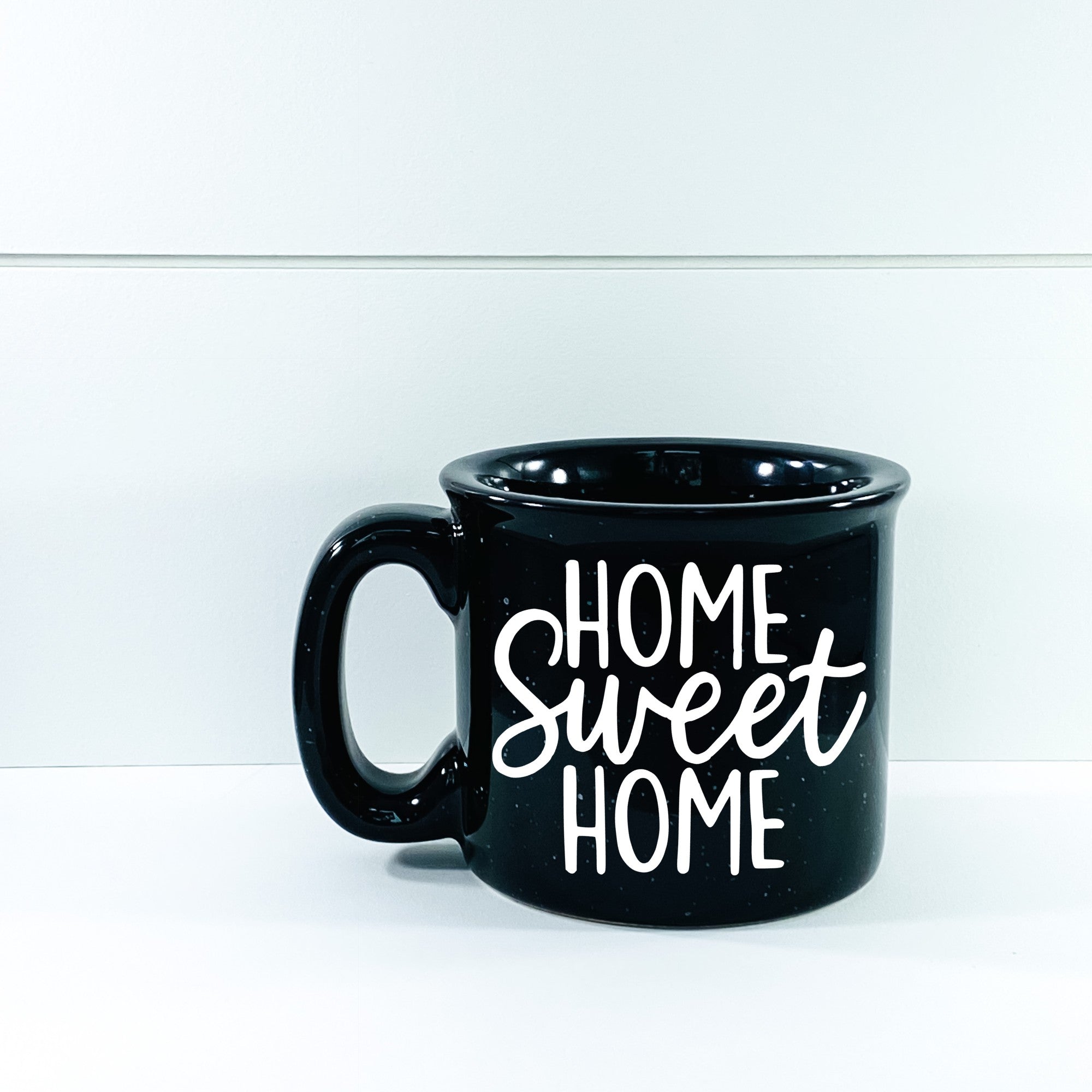 Home Sweet Home Campfire Mug in ceramic with rustic design, perfect for cozy beverages.