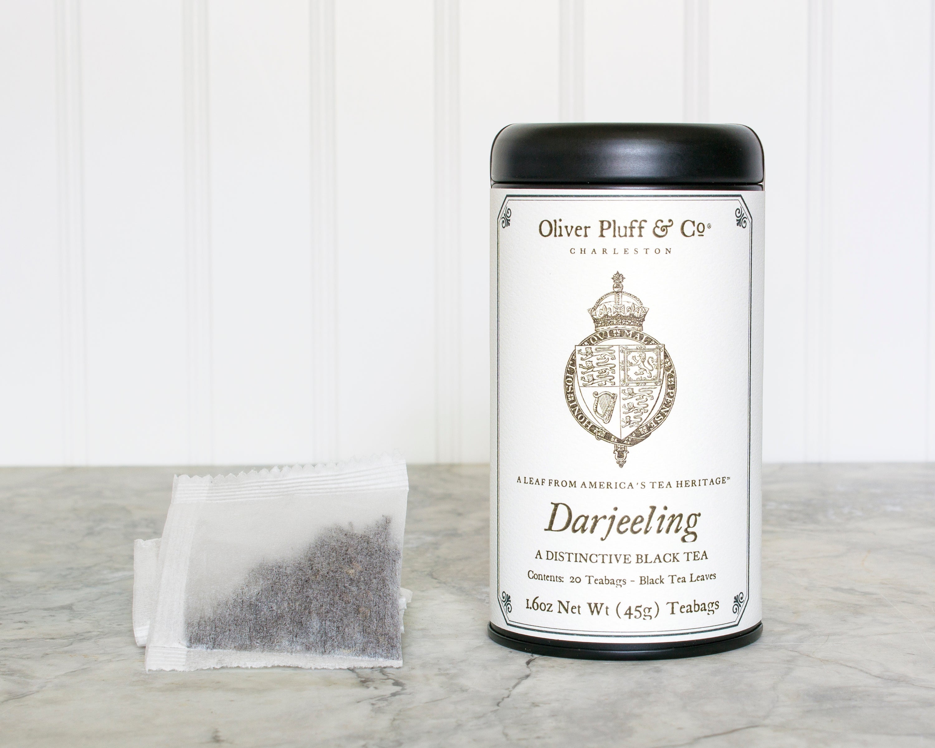 Darjeeling Teabags Tea Tin featuring 20 biodegradable teabags with floral aroma.