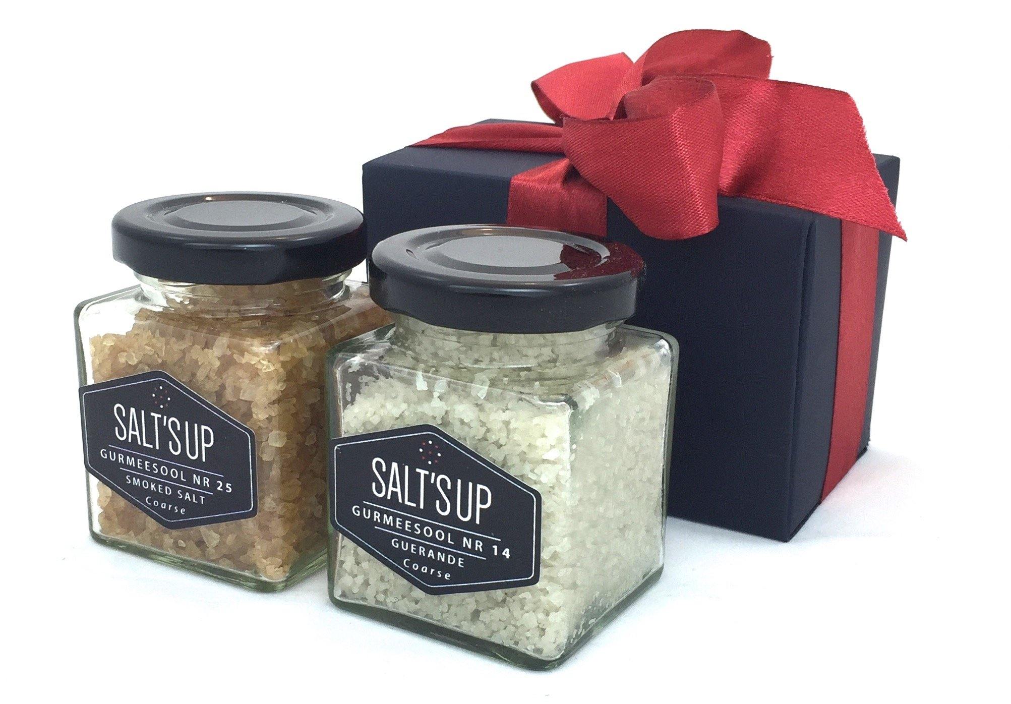 Gift box containing two gourmet salts: smoked sea salt and Guerande coarse salt, beautifully packaged for culinary enthusiasts.