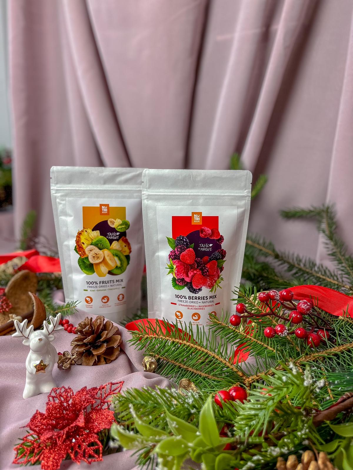 Gift Set containing Freeze Dried Berries Mix and Fruit Mix, showcasing vibrant colors and healthy ingredients.