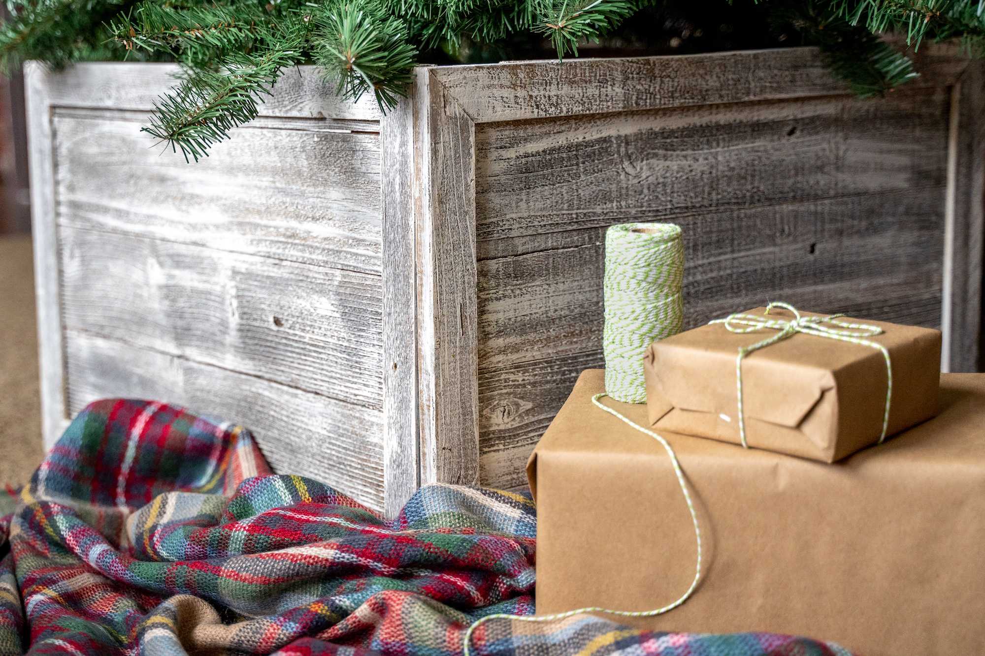 23-inch Gray White Wash Plank Christmas Tree Collar made from reclaimed wood, featuring a rustic design that enhances holiday decor.