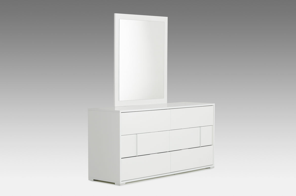 30 inches white MDF dresser with six soft-closing drawers, showcasing a sleek and modern design suitable for various home interiors.