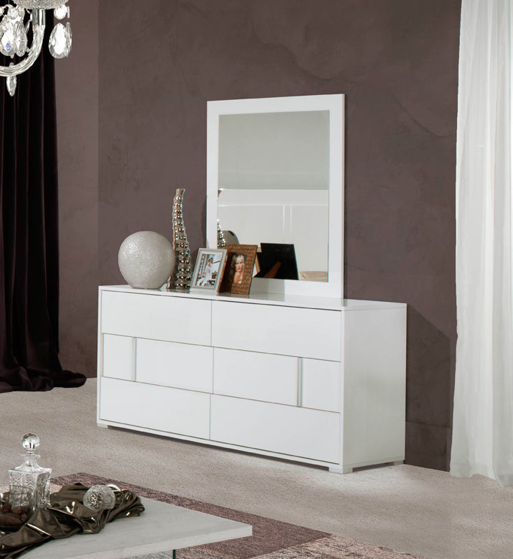 30 inches white MDF dresser with six soft-closing drawers, showcasing a sleek and modern design suitable for various home interiors.