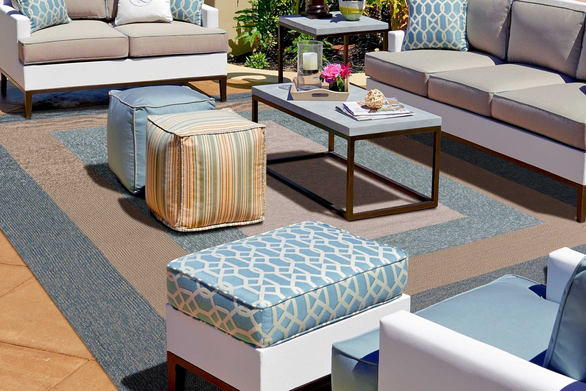 8x11 Spa Blue Beige Hand Hooked UV Treated Bordered Indoor/Outdoor Rug with a coastal design, perfect for enhancing indoor and outdoor spaces.