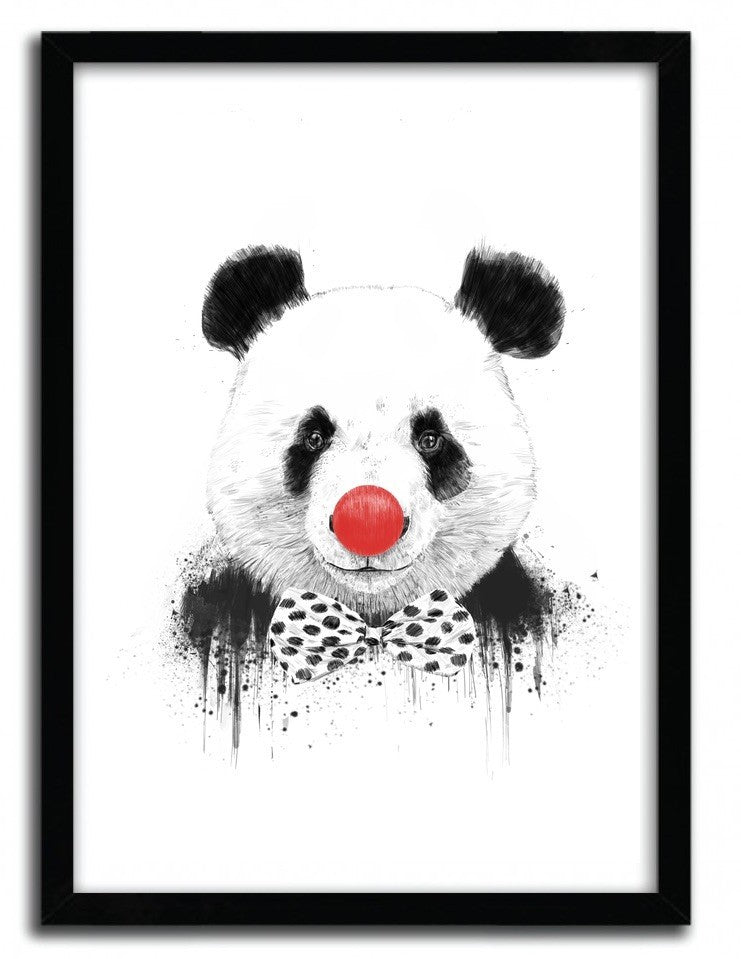 Affiche CLOWN PANDA par BALAZS SOLTI, imprimée sur papier fine arts, avec des couleurs vives et un design ludique.