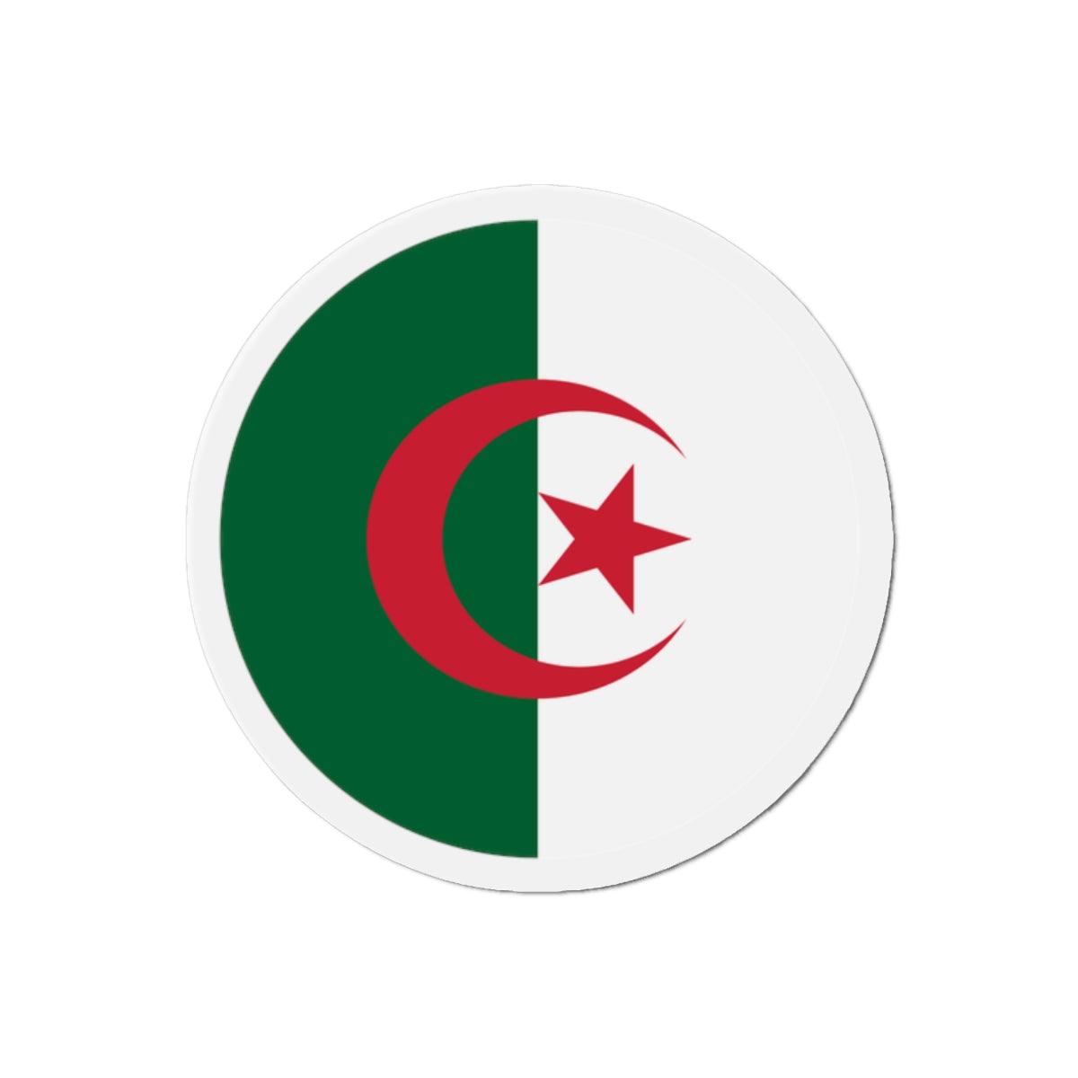 Aimant rond représentant le drapeau de l'Algérie, disponible en plusieurs tailles, fabriqué en résine synthétique durable.