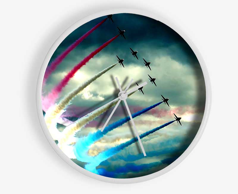 Air Show clock made from natural bamboo with a round face, available in black, white, and natural frame colors.