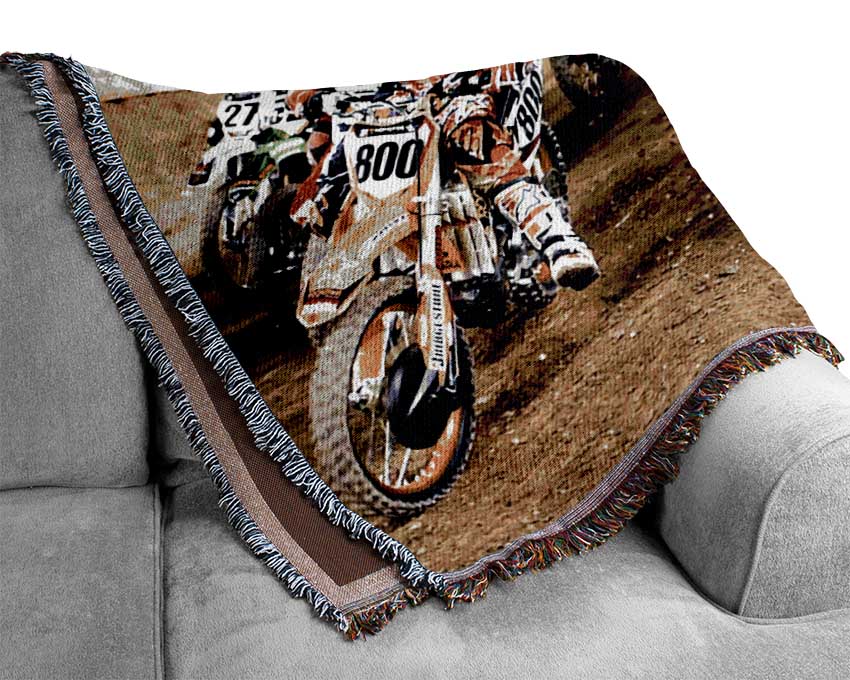 Ama Motorcross blanket made from 100% cotton, featuring a thermal weave for breathability and a luxurious finish, perfect for bed or couch.