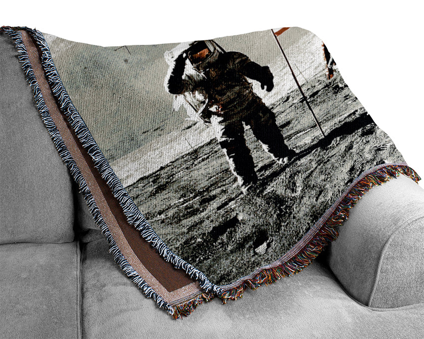 A luxurious American Moon Landing throw blanket made from 100% cotton, featuring a thermal weave design in a classic style.