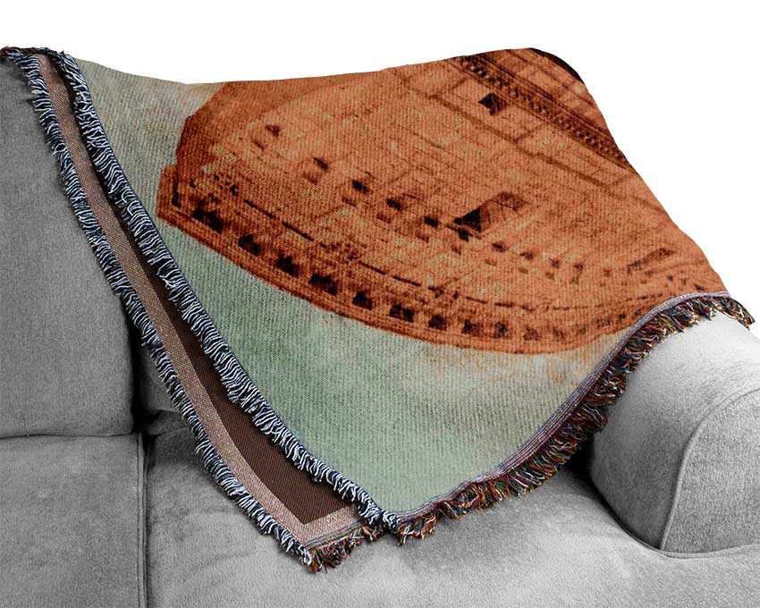 Luxurious Ancient Colosseum throw blanket made from 100% cotton, featuring a thermal weave for breathability and a classic design.