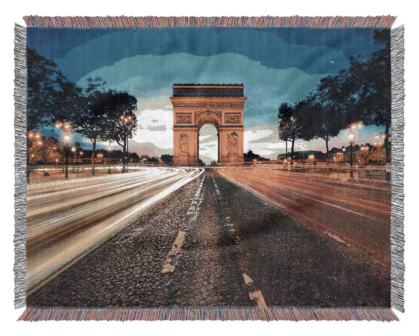 Luxurious Arc De Triomphe 8 throw blanket made from 100% cotton, featuring a thermal weave for breathability and a classic design.