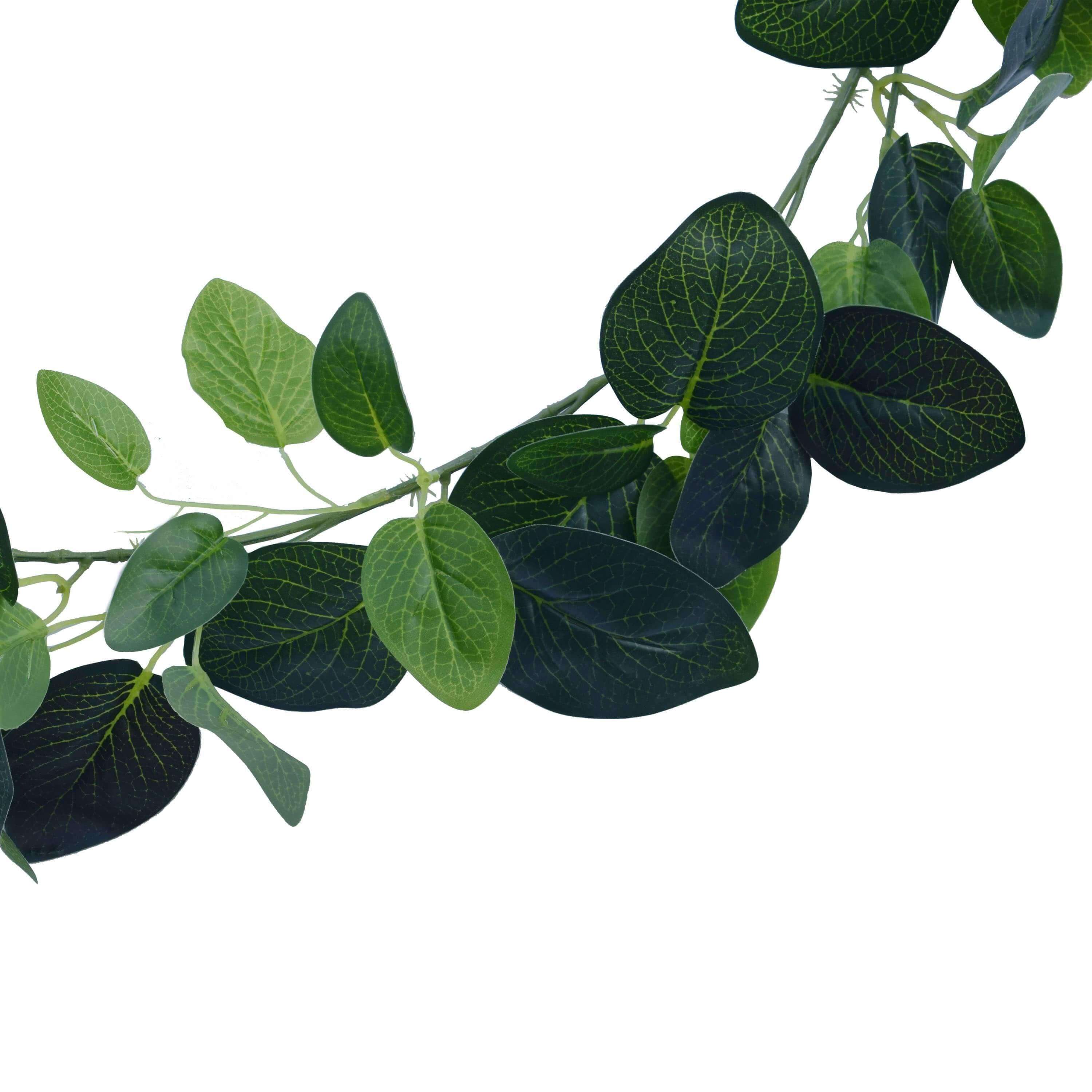 A 190cm long artificial birch garland featuring elegant mixed green leaves, perfect for home and event decor.