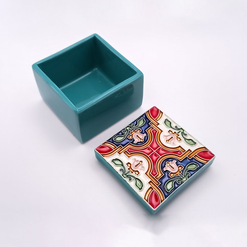 A beautifully designed Aveiro Ceramic Box featuring intricate patterns and vibrant colors, perfect for home decor.