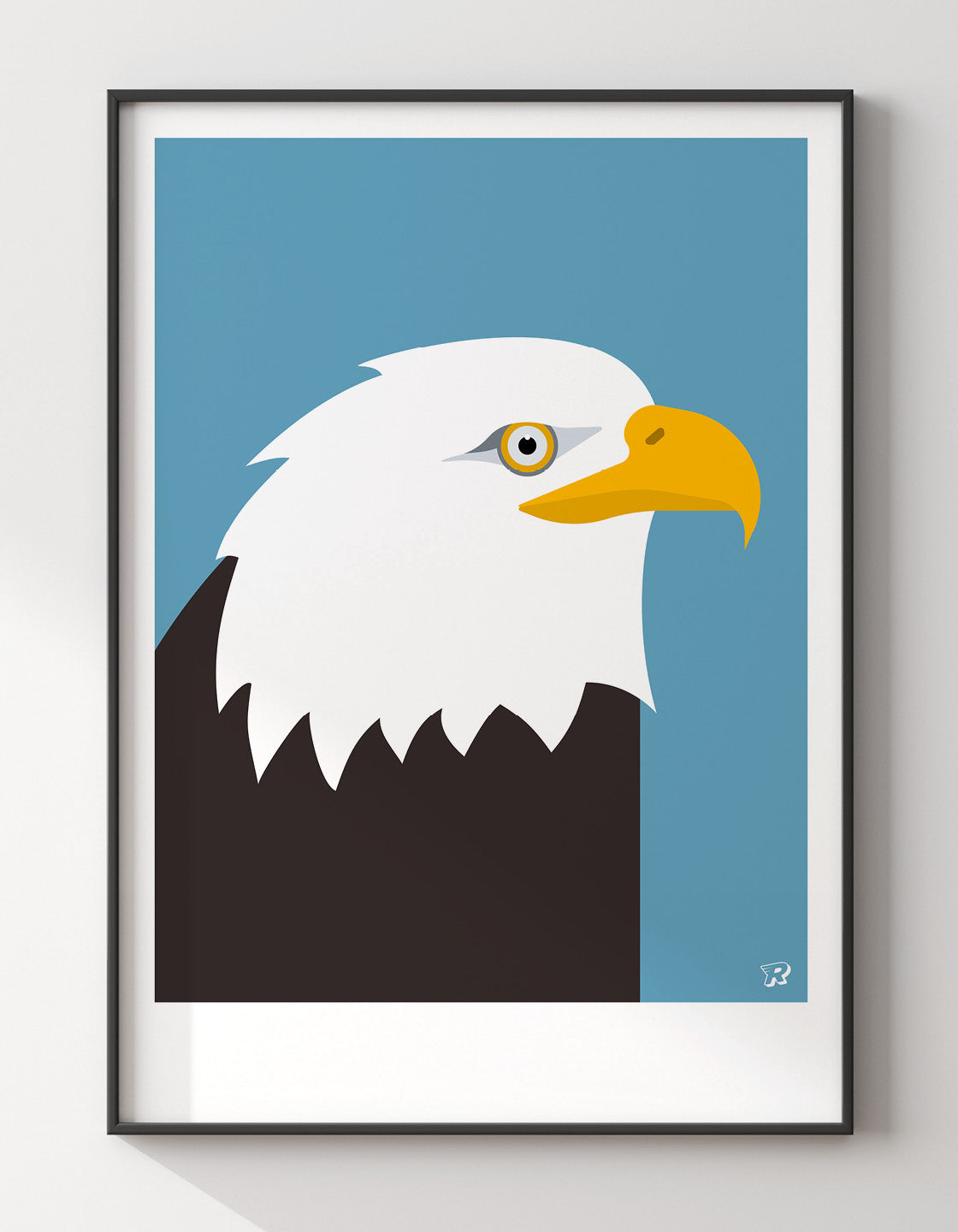 A modern minimal art print of a Bald Eagle, showcasing its majestic features in a stylish design.