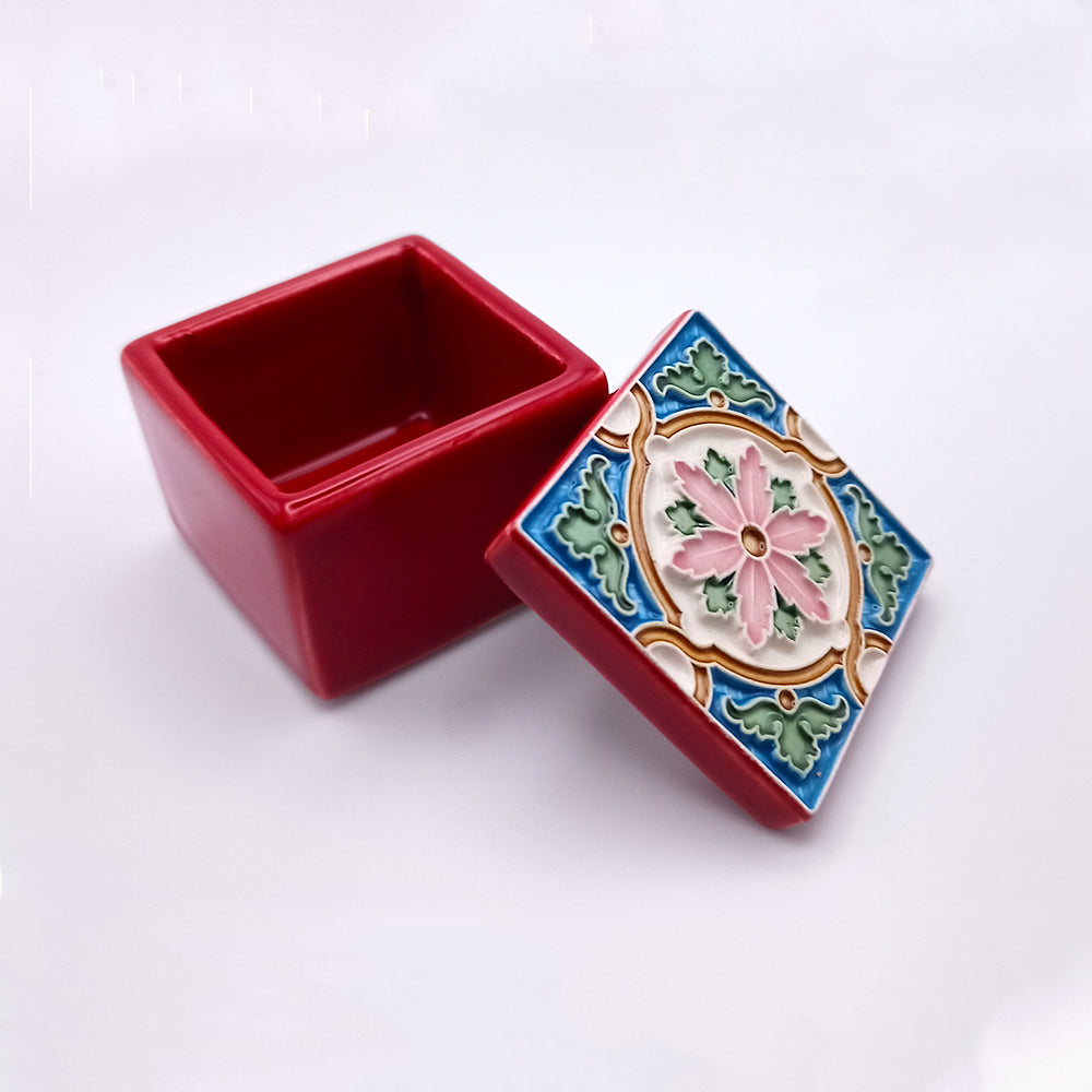 Berlengas Island Ceramic Box featuring intricate designs and vibrant colors, showcasing exquisite craftsmanship.