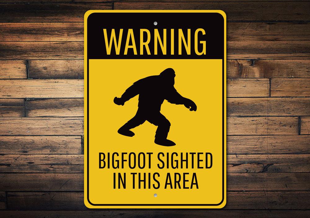 Bigfoot Sighted Sign made of aluminum, featuring a whimsical design perfect for home decor.