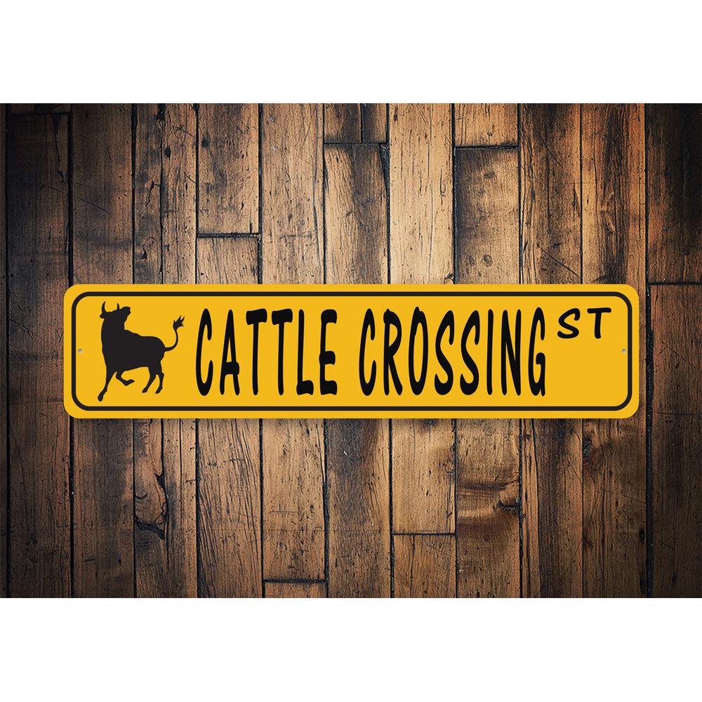 Cattle Crossing Street Sign made of durable aluminum, featuring a classic design suitable for indoor and outdoor decor.