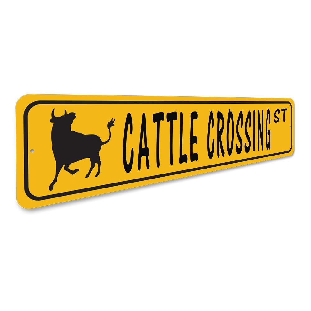 Cattle Crossing Street Sign made of durable aluminum, featuring a classic design suitable for indoor and outdoor decor.