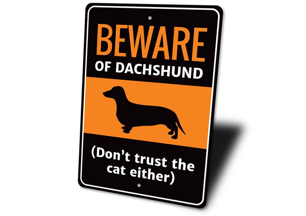 A decorative aluminum sign featuring a charming Dachshund design, perfect for home decor.