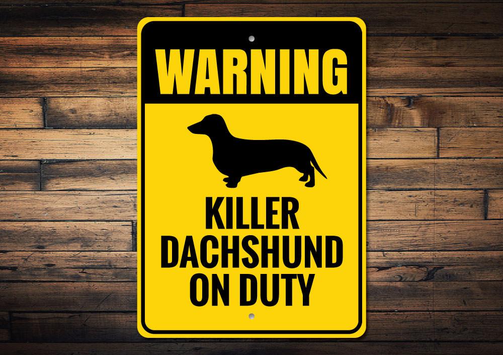 Dachshund Warning Sign made of high-quality aluminum, featuring a playful design perfect for dog lovers.